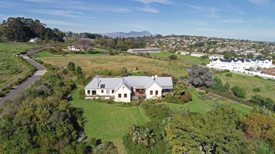 4 Bedroom Property for Sale in Stellenbosch Farms Western Cape